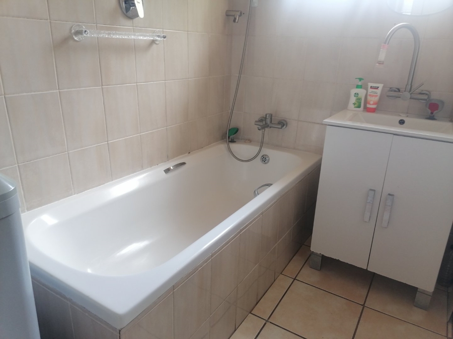 3 Bedroom Property for Sale in Noordhoek Free State